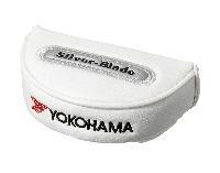 「YOKOHAMA」のロゴを入れたヘッドカバー