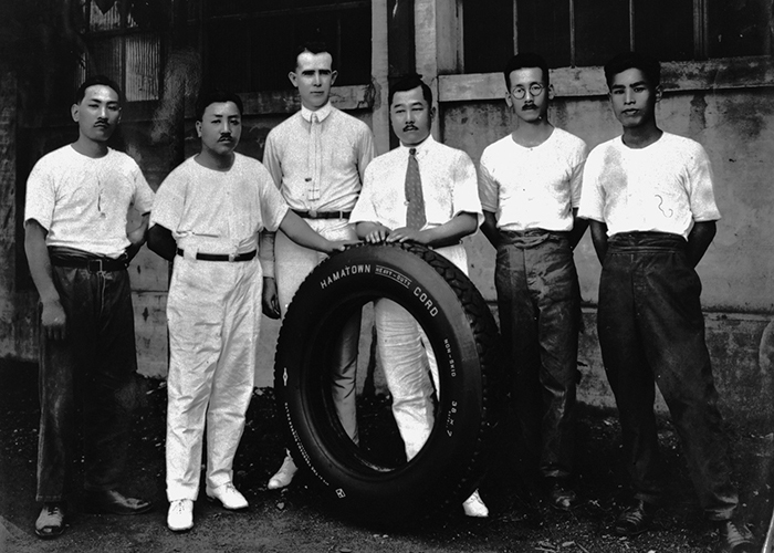 平沼工場で製造されたコードタイヤ第1号「ハマタウン」（1920年頃）