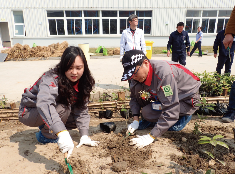 Yokohama Industrial Products-Hangzhou Co., Ltd.での植樹祭