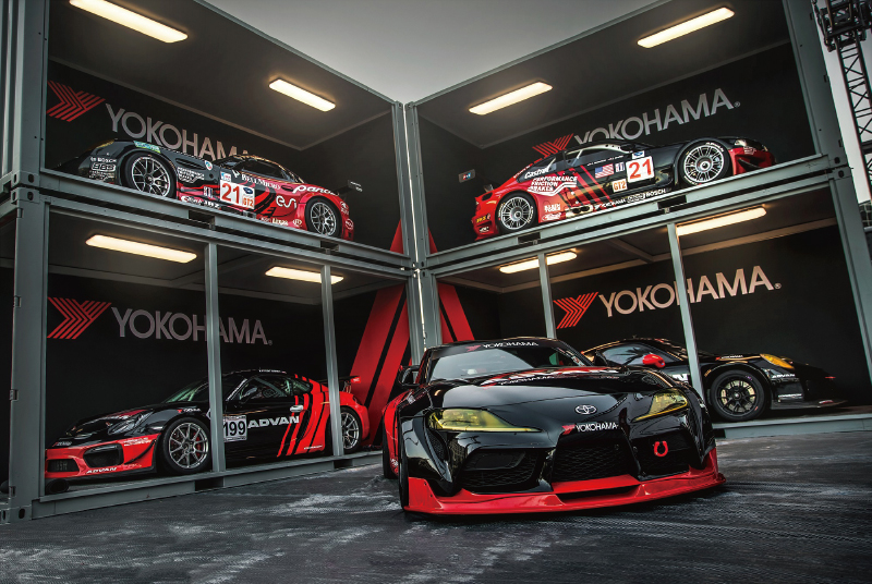 「SEMA Show」で展示した「ADVAN APEX V601」装着車両