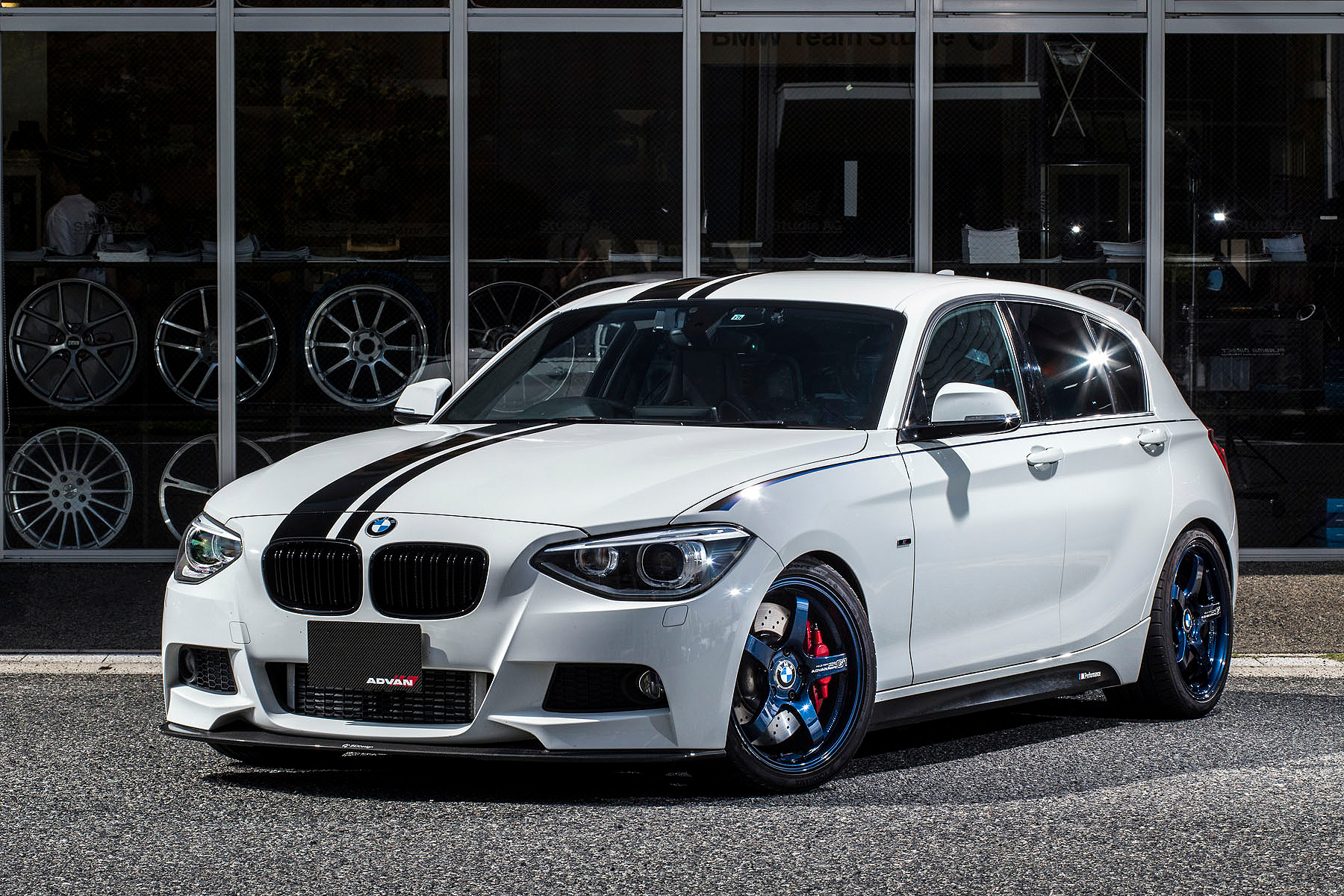 BMW 116i [F20] 2014y / studie神戸