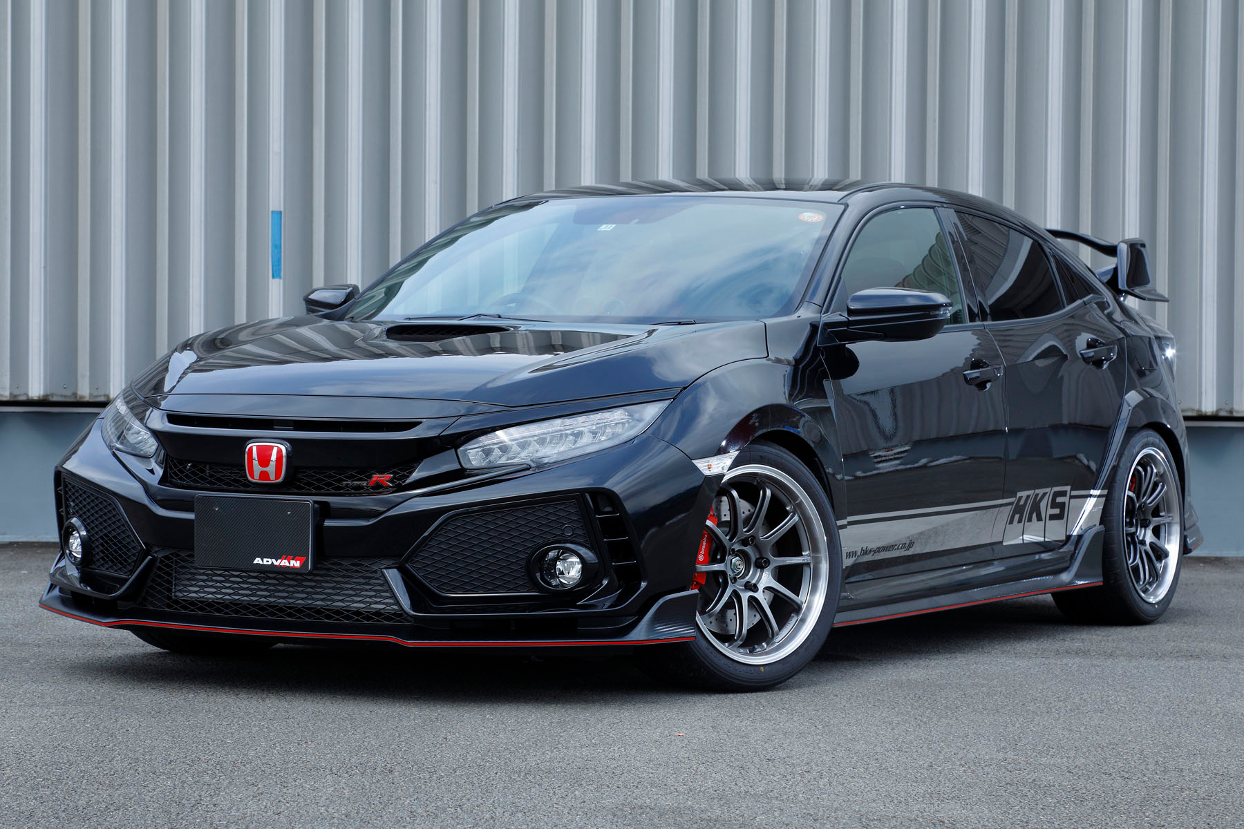 Honda Civic Type R Fk8 17y Hks Demo Car 全国の有名ショップの協力を得て Advanタイヤを装着した選りすぐりの車両をご紹介いたします