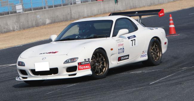 N2クラス「ADVAN トタル ザクロス RX7」（小林辰朗選手）
