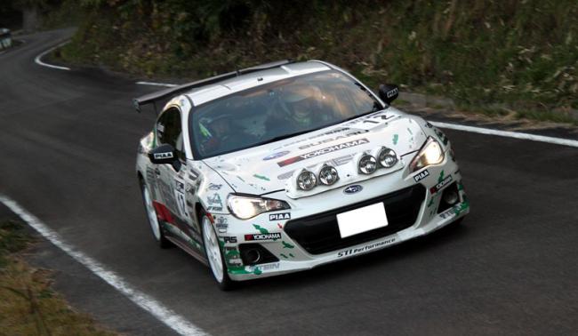 JN5クラス「TEIN ADVAN スバル BRZ」（鎌田卓麻／市野諮選手）