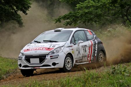 JN5クラス2016年シリーズチャンピオンの「YH クスコ ラリープラス 208 R2」（2016年）