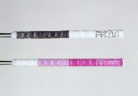 「R35 wedge」のカラーバリエーション。「ホワイト」「ピンク」のグリップ