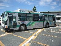「TY517E」を装着した遠州鉄道のハイブリッドバス