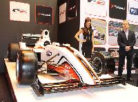 イギリスで開催された「AUTOSPORT INTERNATIONAL The Racing Car Show」のヨコハマブースにおいて、ヨコハマタイヤのワンメイク供給が発表されたF2 2012年モデル