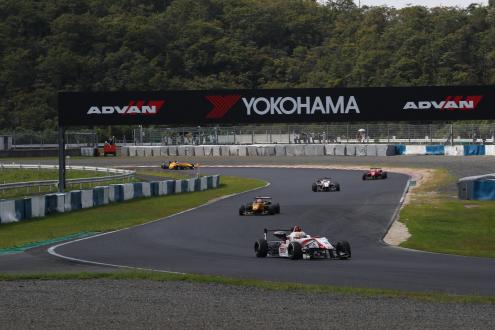 2016年岡山国際サーキットでのレースの様子