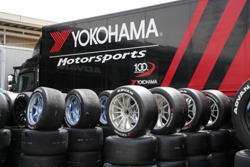 様々なレースを支えている「ADVAN」レーシングタイヤ