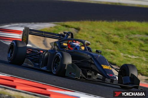 Dallara 320 machine used in the Japanese SUPER FORMULA LIGHTS Championship