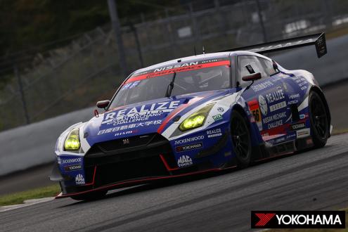Realize Nissan Automobile Technical College GT-R on its way to victory in the GT300 class in Round 5 of Japan’s SUPER GT