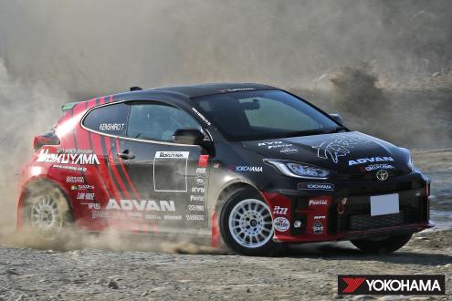 The ADVAN Okuyama GR YARIS being driven by Kenshiro Takarada in JD6 class in 2021