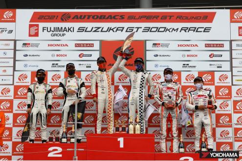 Yokohama Rubber-supported teams dominate the podium for the GT300 class–from left Yuya Motojima & Takashi Kogure (2nd), Atsushi Miyake & Yuui Tsutsumi (1st), Nobuteru Taniguchi & Tatsuya Kataoka (3rd)