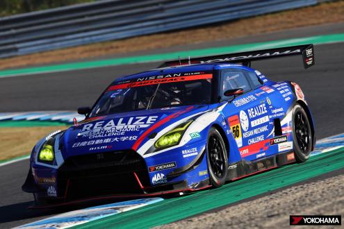 GT300クラスでシリーズチャンピオンを獲得した「リアライズ日産メカニックチャレンジ GT-R」
