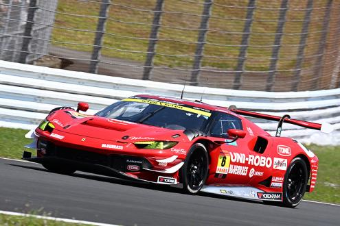 GT300 Round 2 winner UNI-ROBO BLUEGRASS FERRARI
