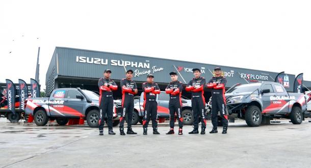 ISUZU SUPHAN YOKOHAMA LIQUI MOLY RACING TEAM’s drivers (left) and ISUZU D-Max to be driven by the team 