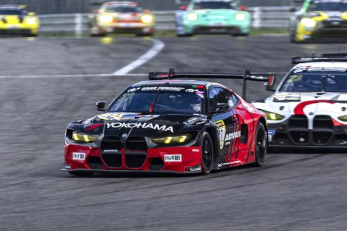 総合優勝を果たした「ADVAN」カラーの77号車（BMW M Motorsport／参戦チーム名：Schubert Motorsport）