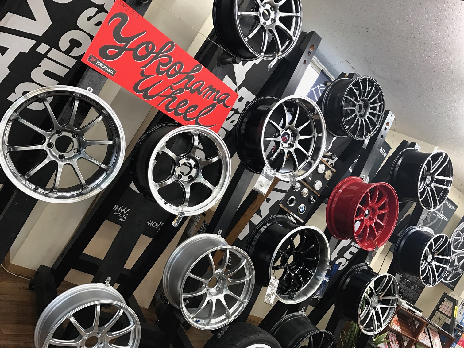 YOKOHAMA WHEEL展示してます！！