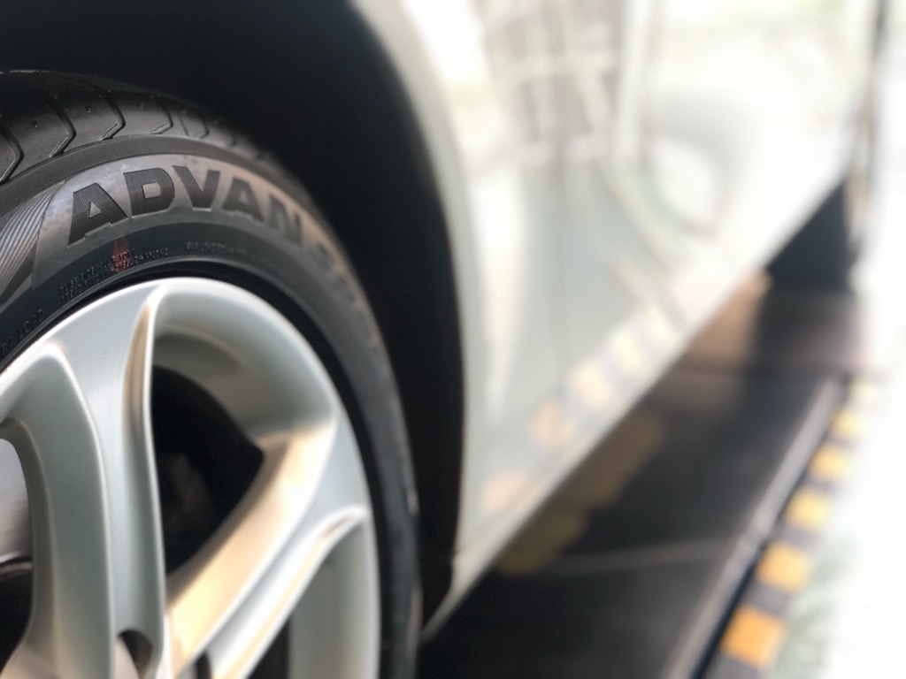 アウディ&times;ADVAN Sports