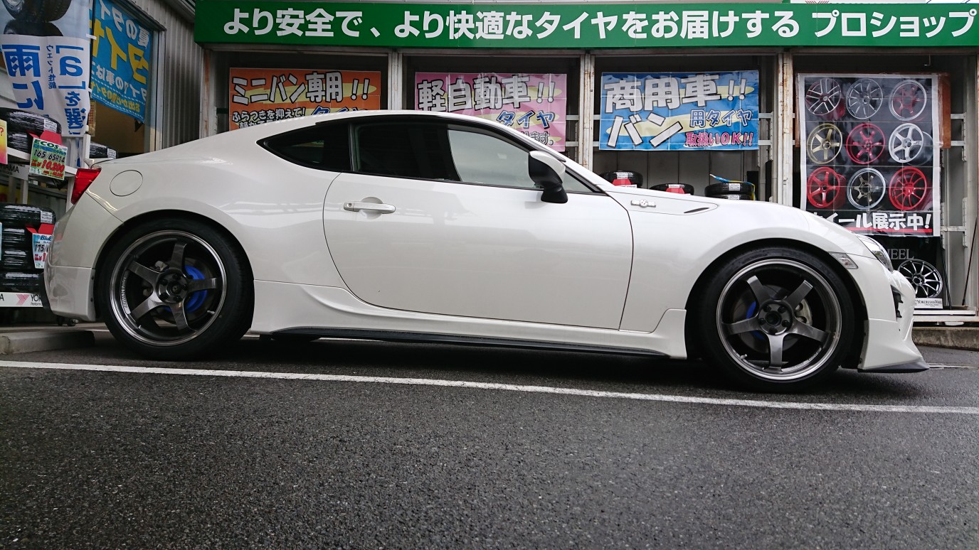 ADVAN Racing GT