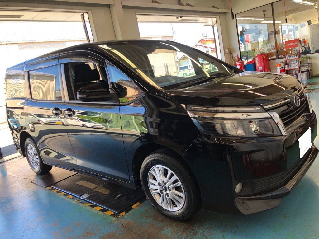 VOXY&times;BluEarth RV-02