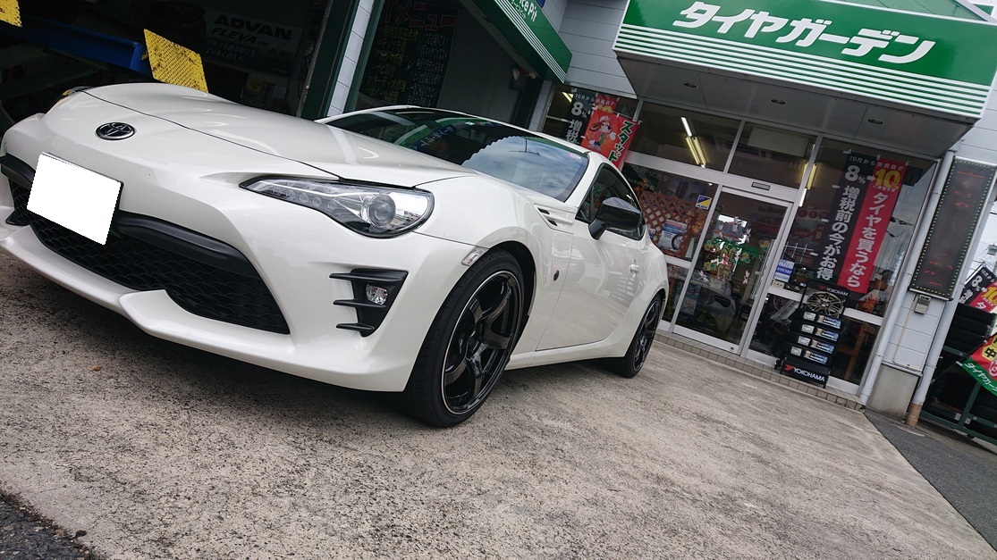 トヨタ86ｘアドバンレージングTC-4お取付いたしました。