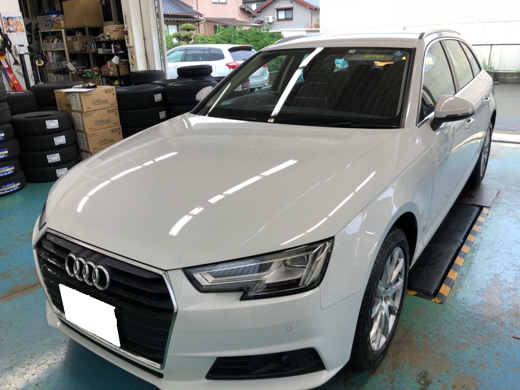 アウディA4 &times; ADVAN sport v105 