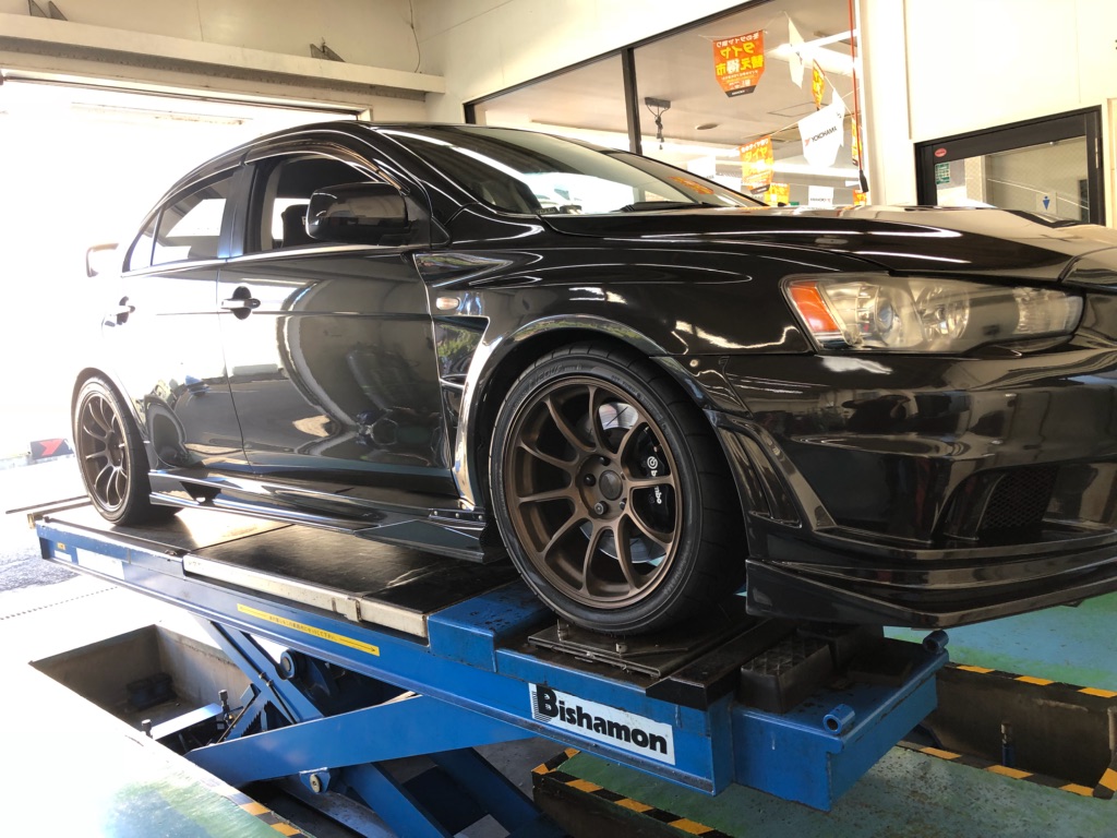 ランサーエボリューション&times;ADVAN NEOVA