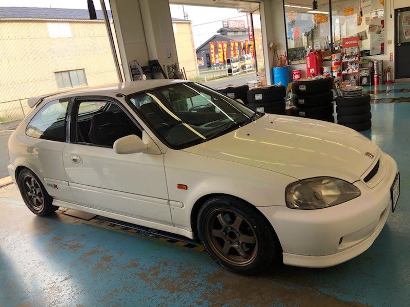 シビック&times;ADVAN FLEVA