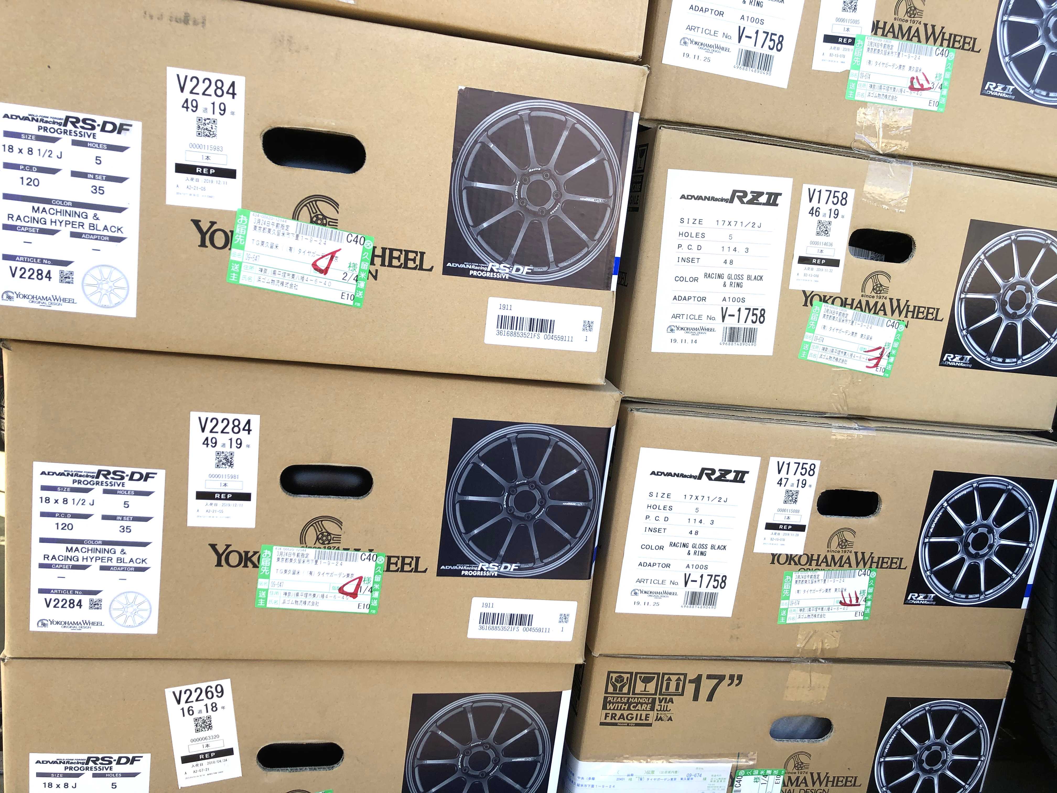 続々入荷中ですよ～♪