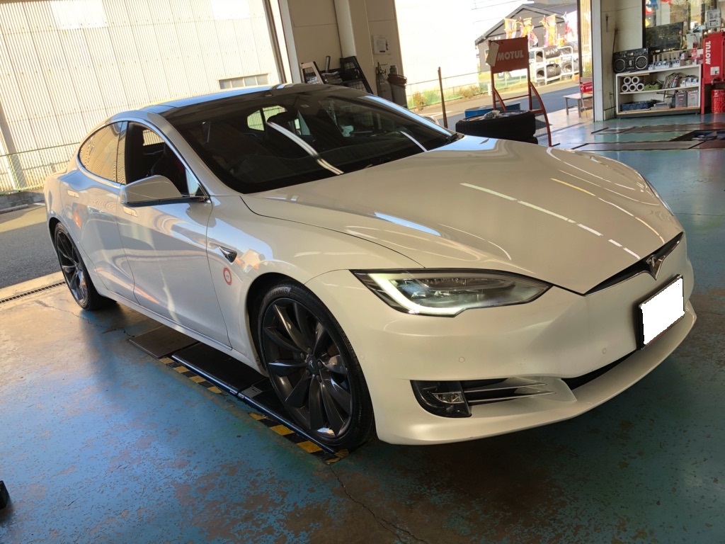 テスラ&times; ContiSportContact 5P