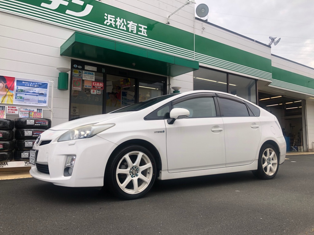 プリウス&times;ADVAN dB v552