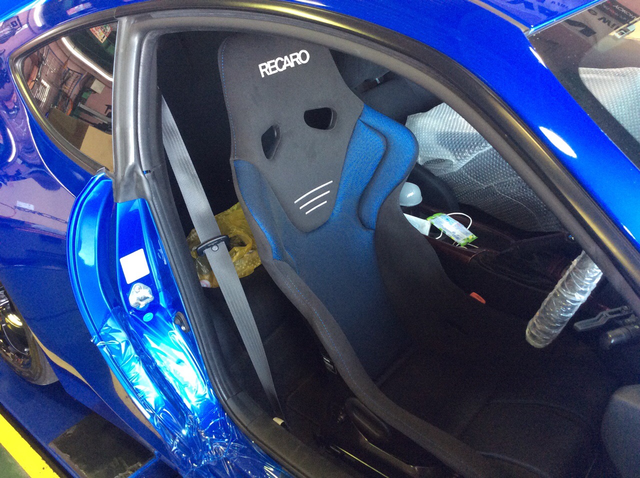 BRZにRECARO