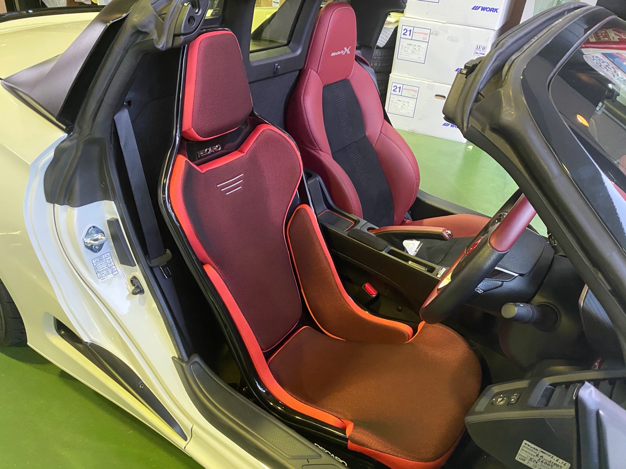 recaro RCS。来たる。