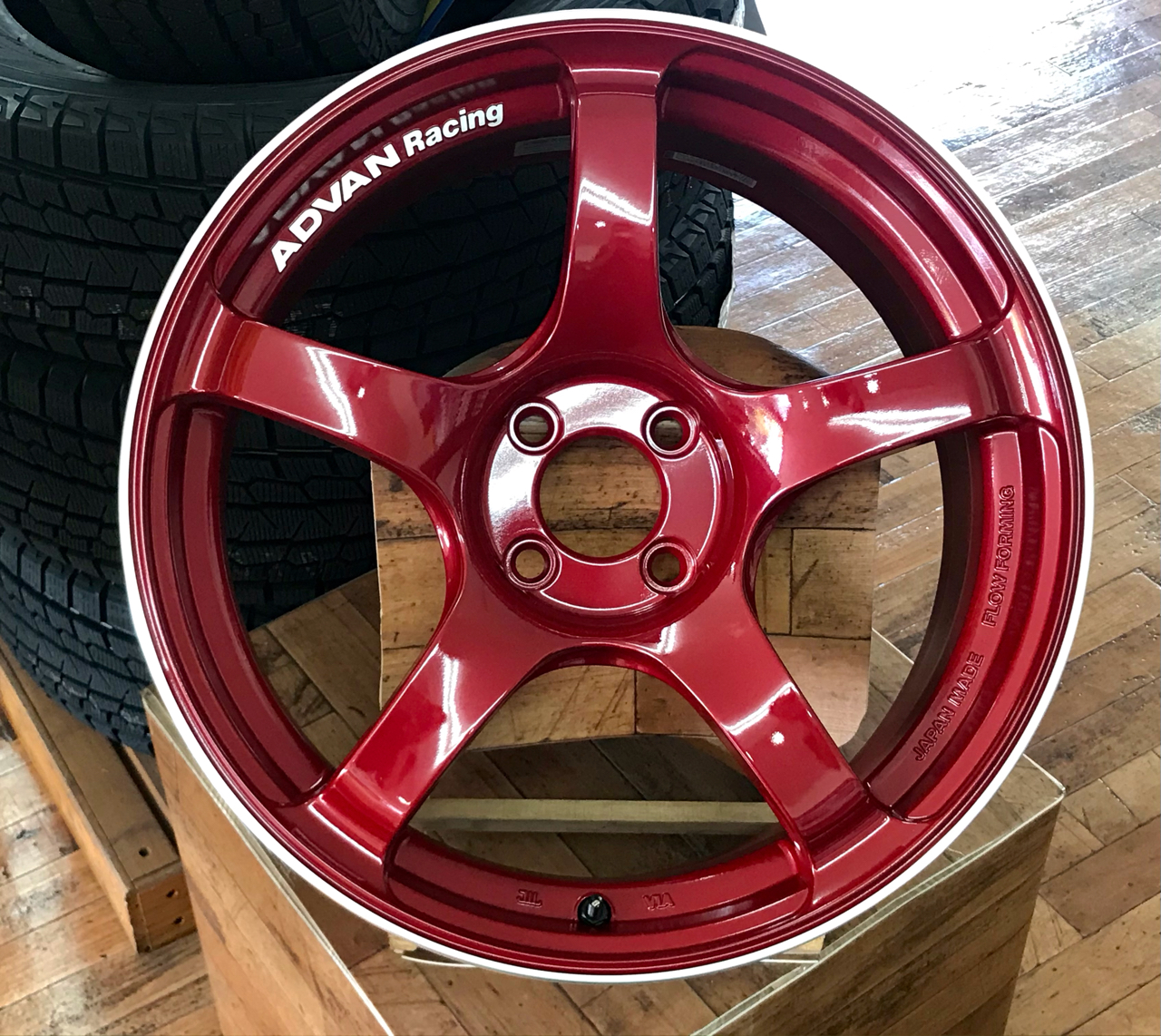 ADVAN Racing TC-4