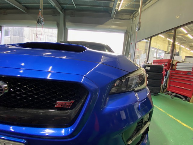 	今週のお題「SUBARU WRX STiのタイヤ交換」　スタッフa