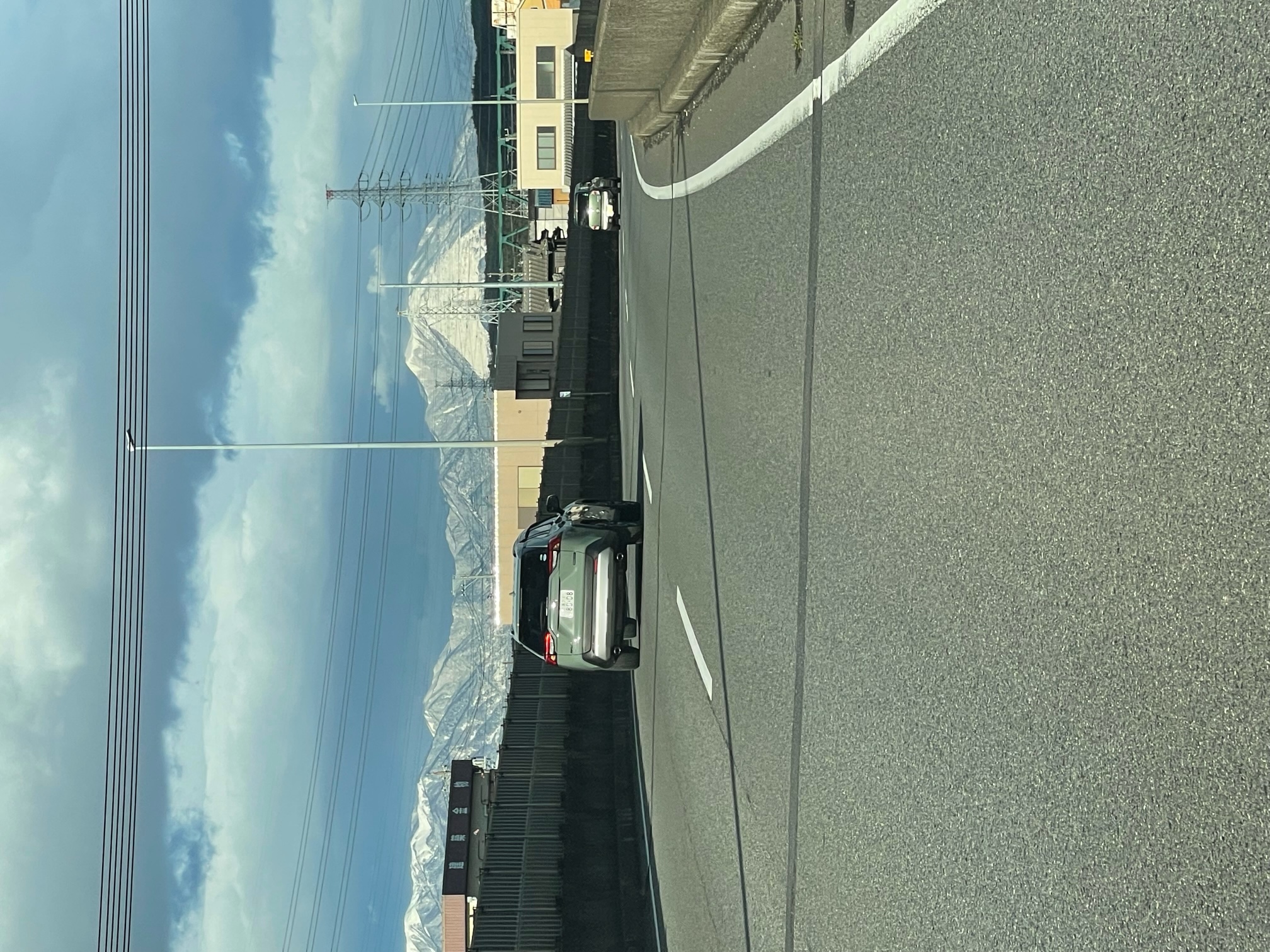 初雪降りましたね