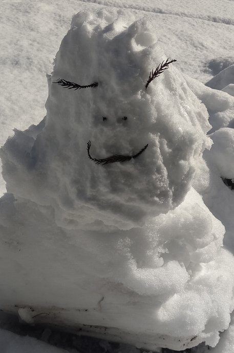へんな雪だるま