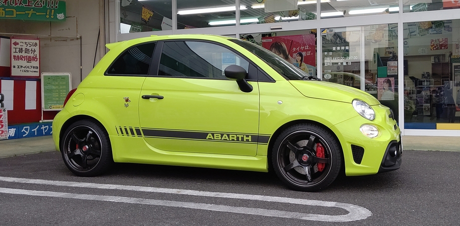 アバルトにTC4
