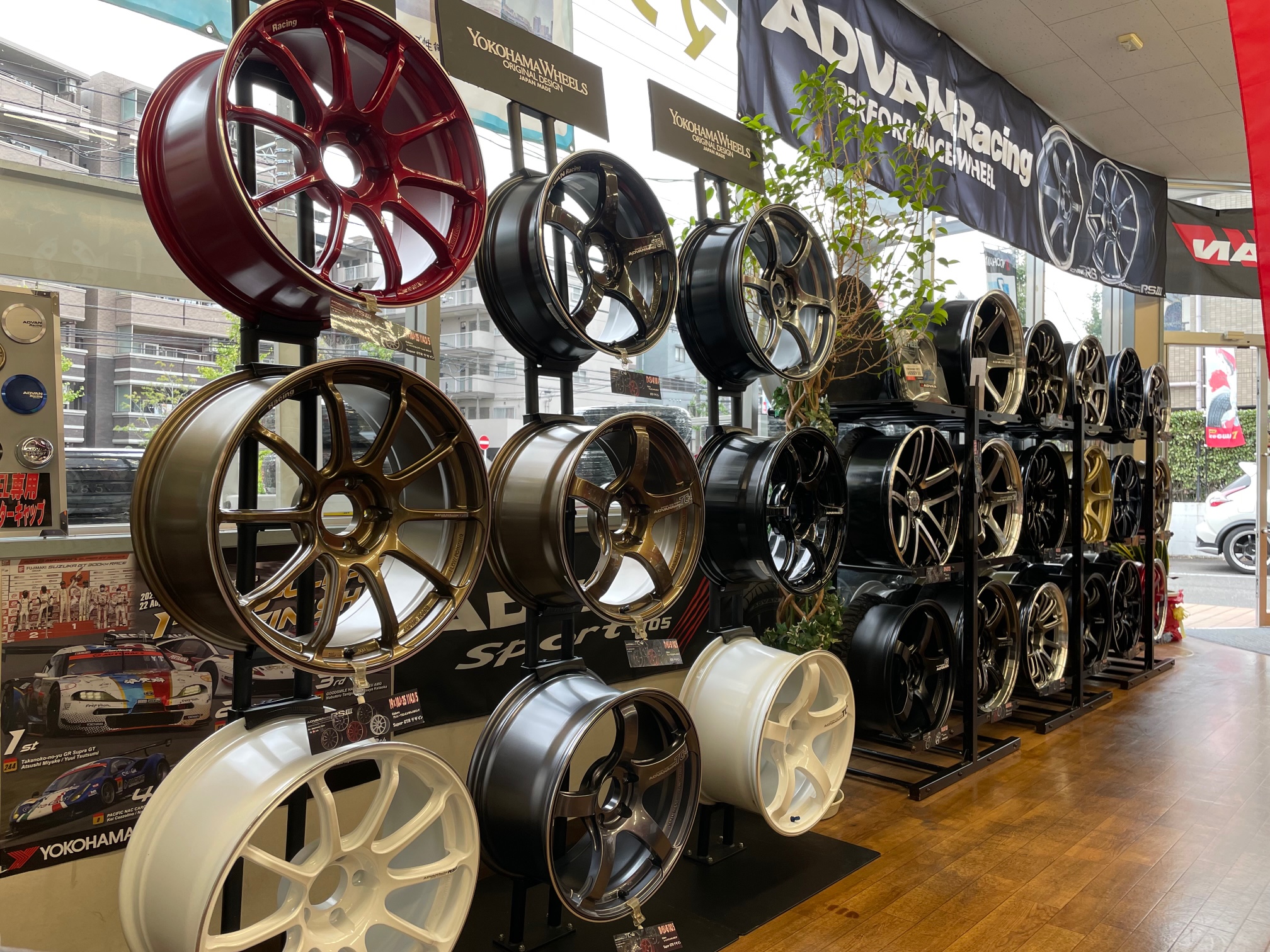 YOKOHAMA WHEEL展示してます！