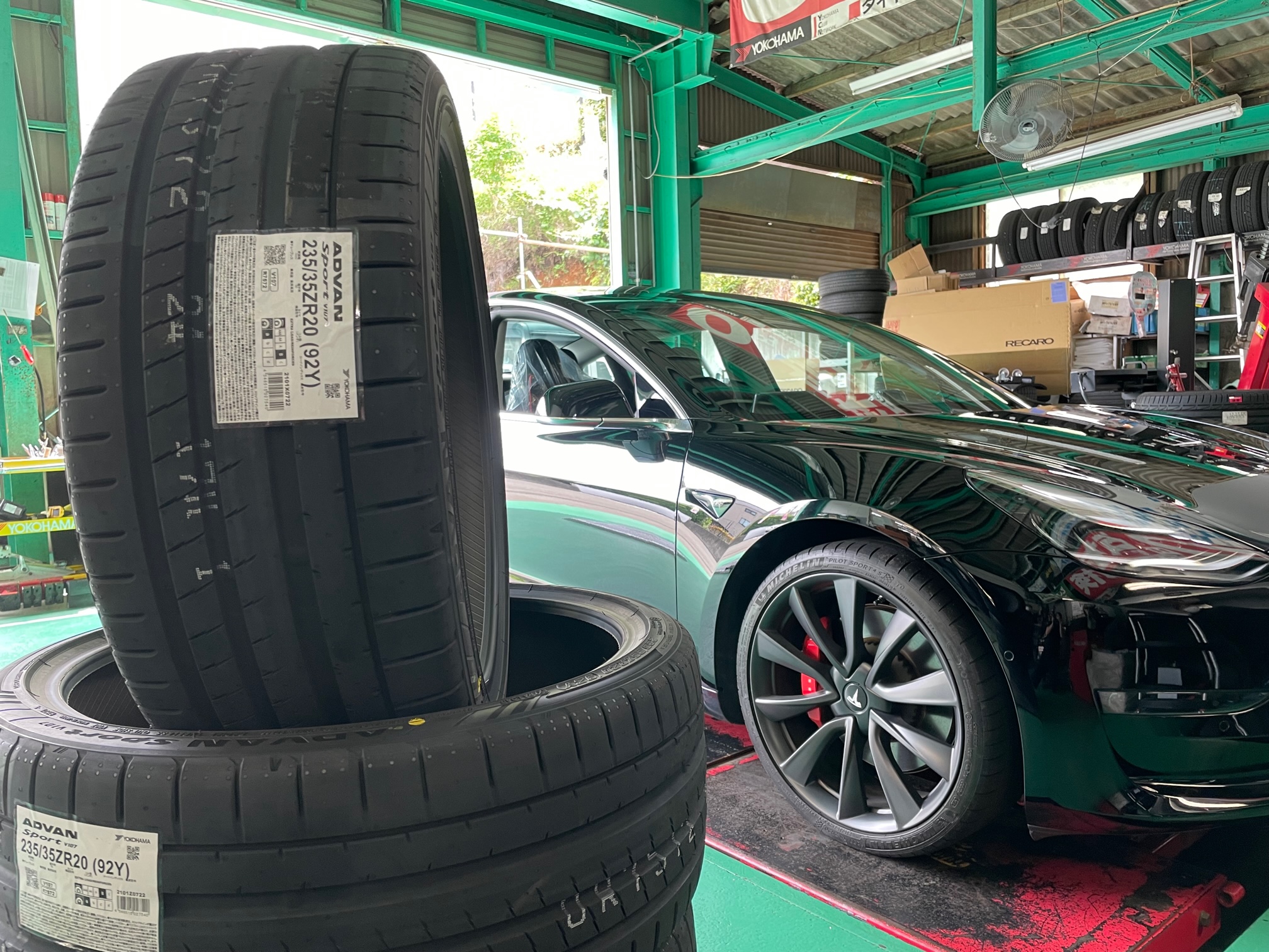 テスラ Model 3