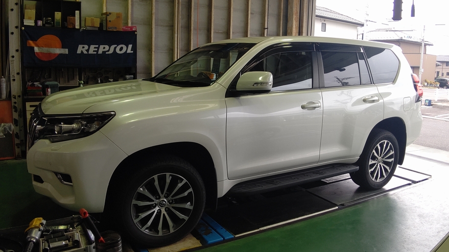 プラドにADVANsport