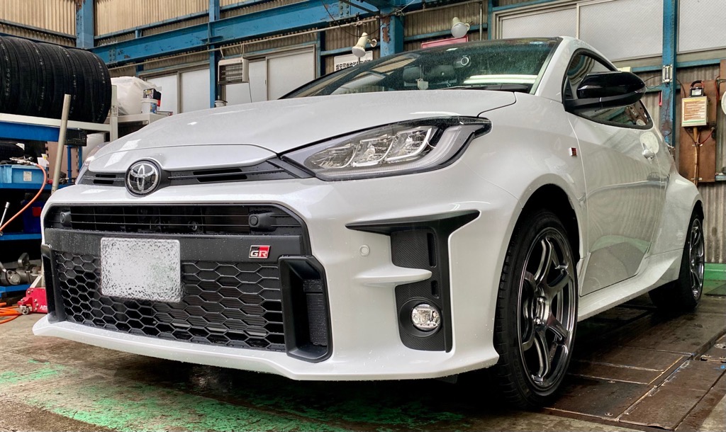 ADVAN Racing RG-4
