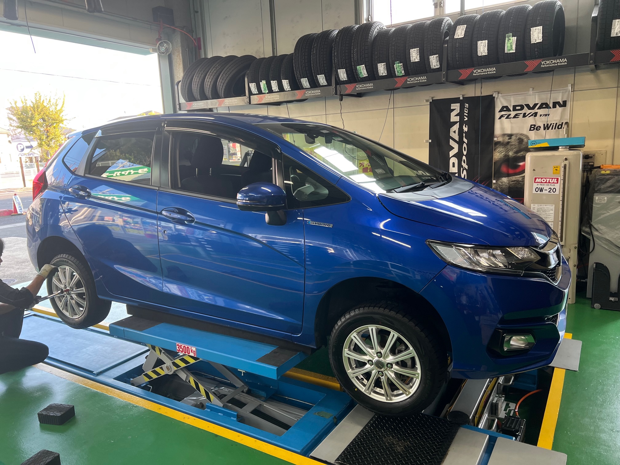正しく使って冬道ドライブを安全に！