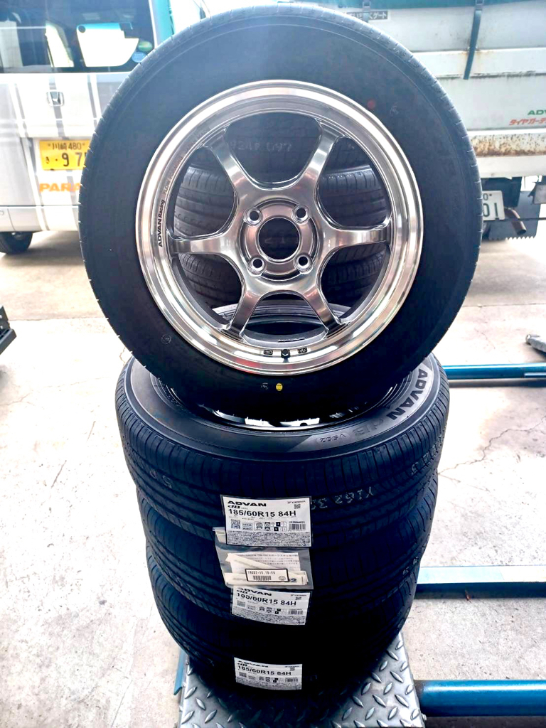 ADVAN Racing RG-D2