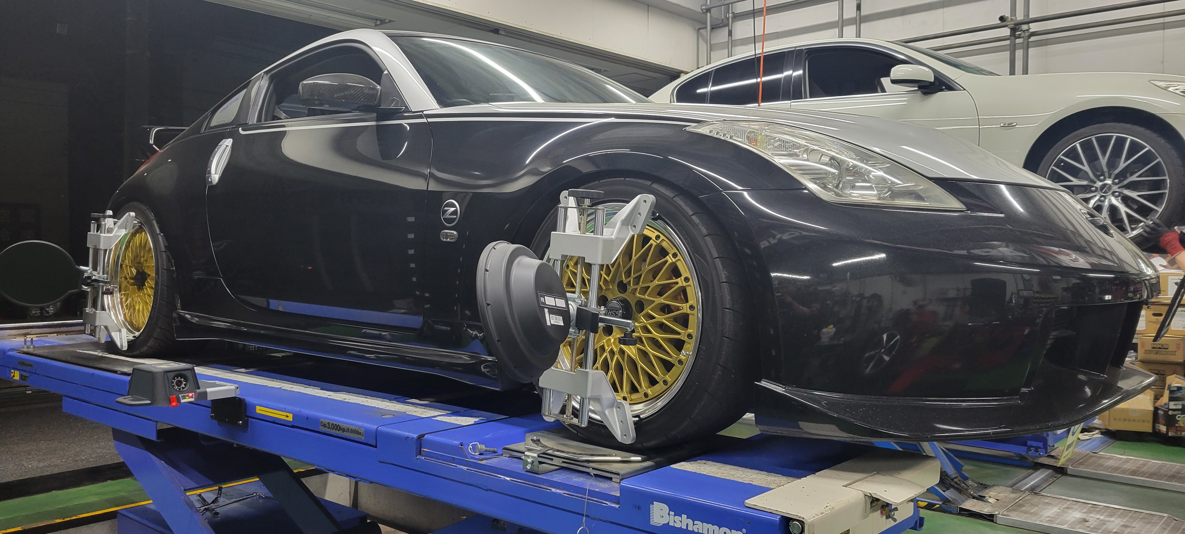 フェアレディZ（Z33）のアライメント調整・測定！