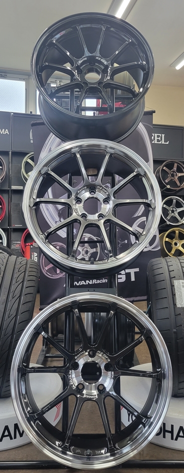 「ADVAN Racing RZｰDF2」全色 サンプル品を展示 する事が出来ました！