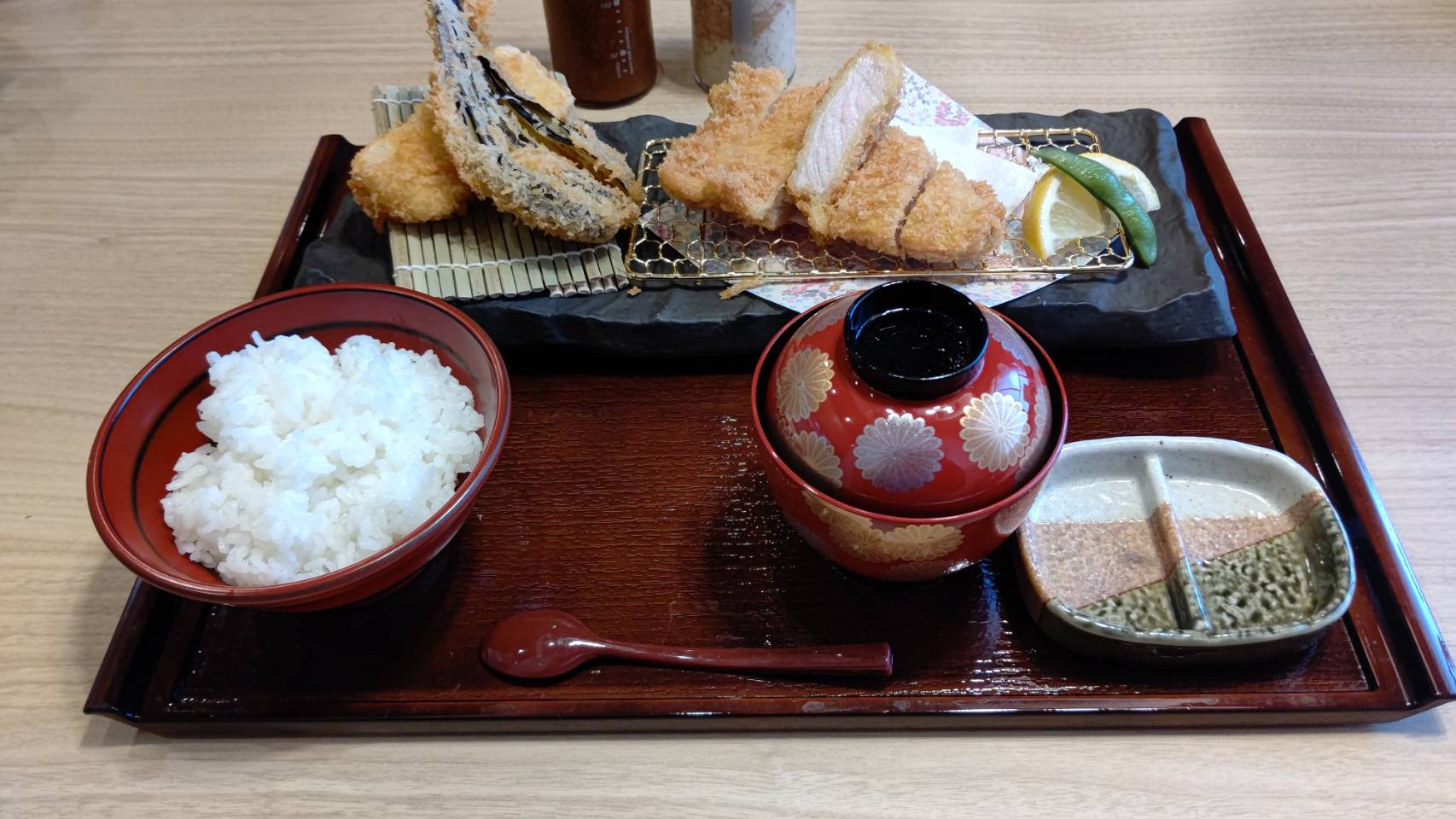 とんかつ専門店　みそ家