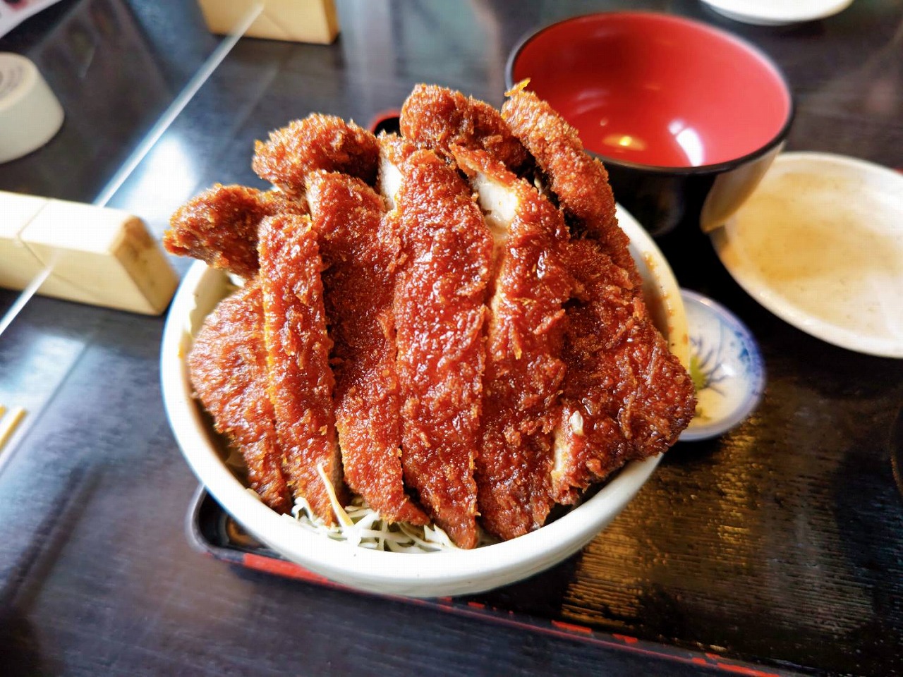 ソースカツ丼　馬刺し